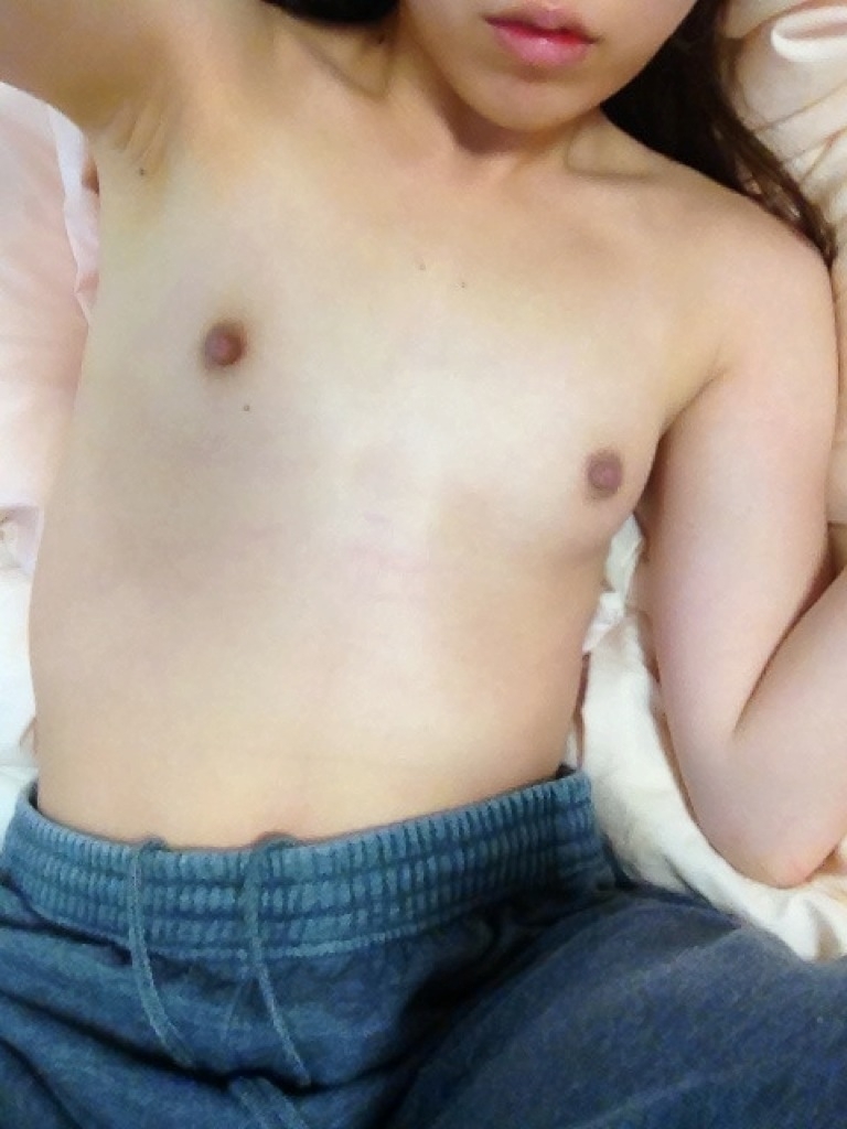 快感を約束する貧乳素人ヌード 官能的な姿を満喫せよ