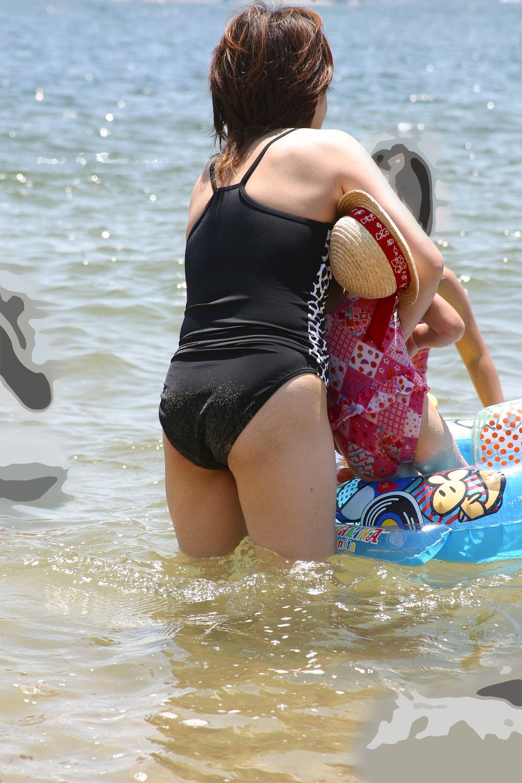 おばさんと泳ぎたい 熟女 人妻 ヤンママの水着画像集 性癖エロ画像 センギリ