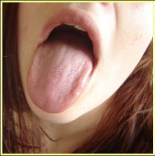 舌出し女子画像